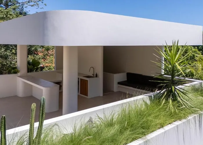 Kairos 2br W Pool & Rooftop, Min From Waves Villa *