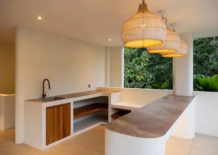 Villa Kairos 2br W Pool & Rooftop, Min From Waves Uluwatu (Bali)